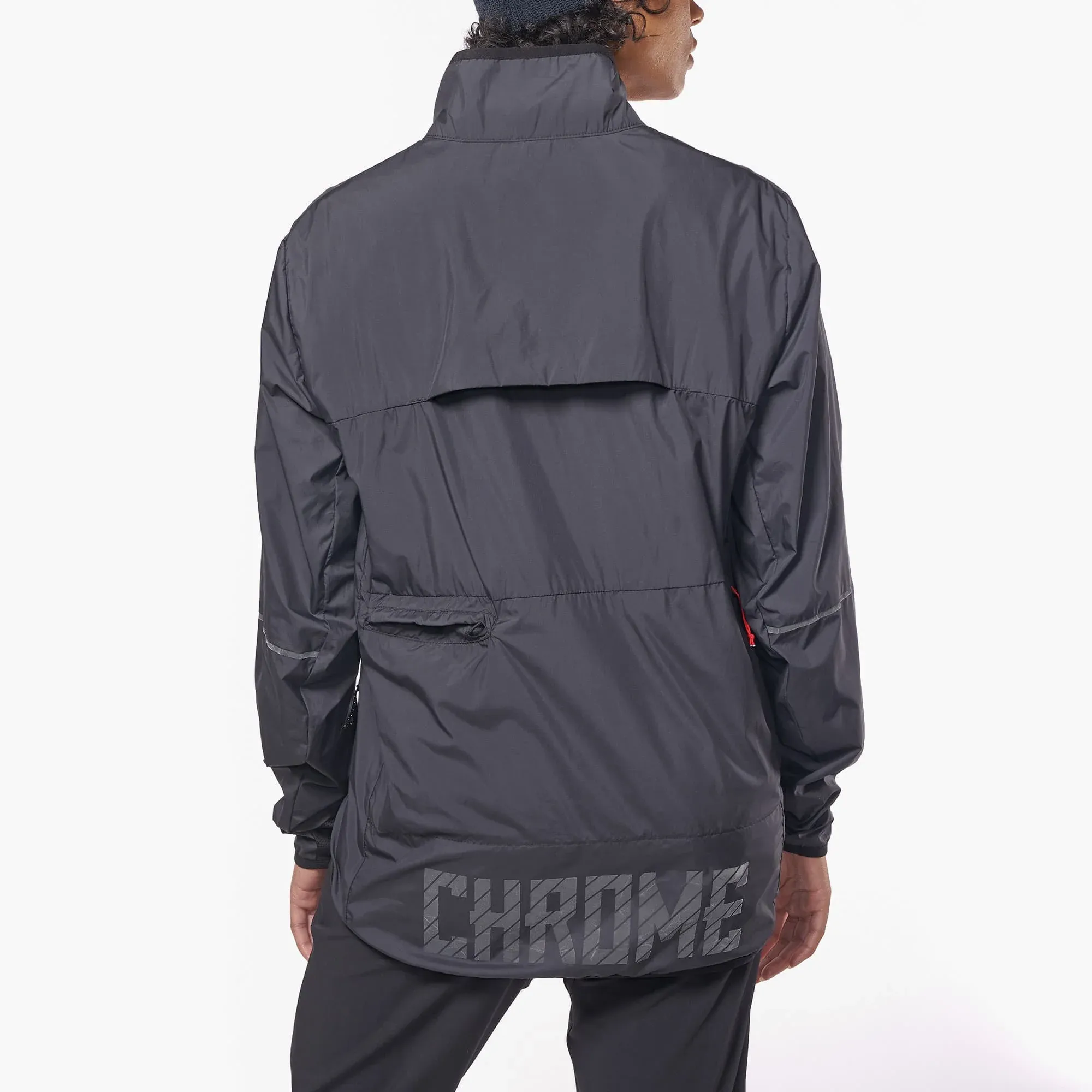 À l'Épreuve de la Pluie : 3 Vestes pour Braver les Éléments